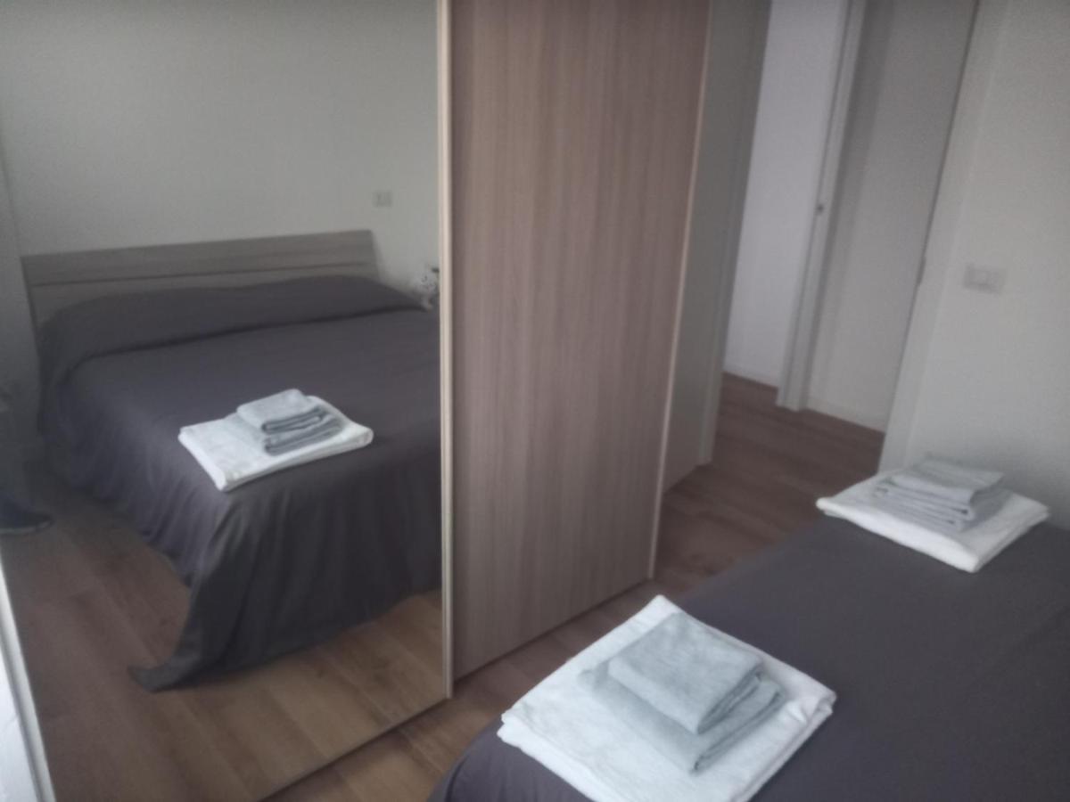 شقة Bilocale 7 Piano Balcone Vista Skyline ميلان المظهر الخارجي الصورة